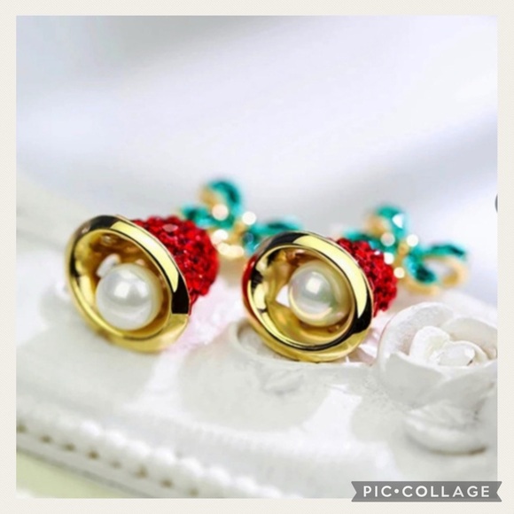 NEW Xmas Red & Green Rhinestone Pearl Bell Post Earrings - Picture 4 of 13
